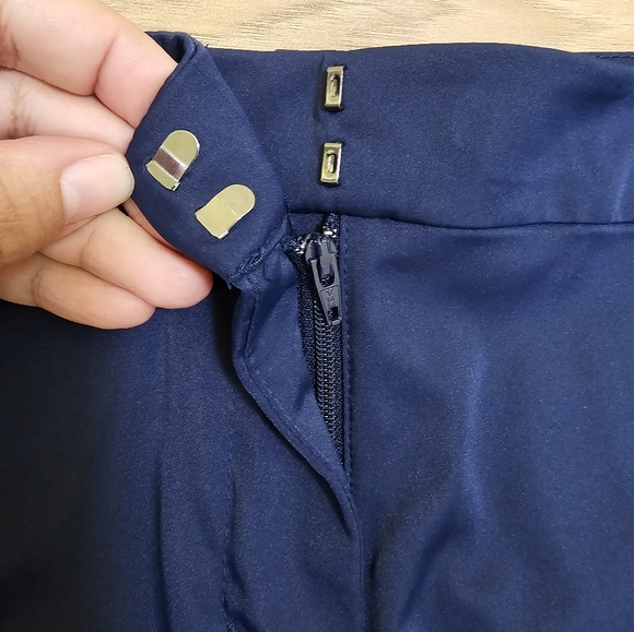 New PGA TOUR Apparel Go To Women's Golf 4.5" Shorts - Picture 8 of 11